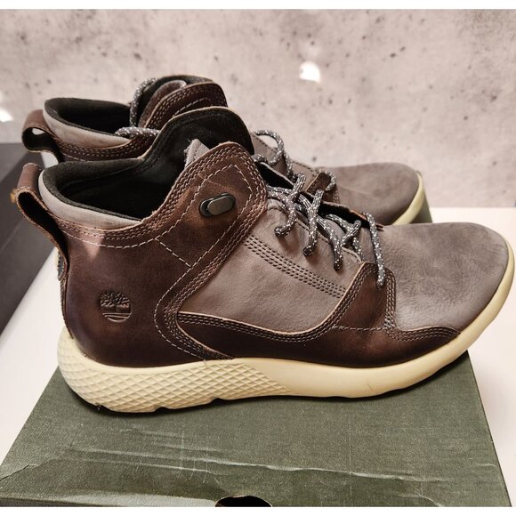 Timberland FlyRoam Boot Sneakers Mens 8.5 Brown Leather Chukka Lace-up Pre-owned - Picture 1 of 16